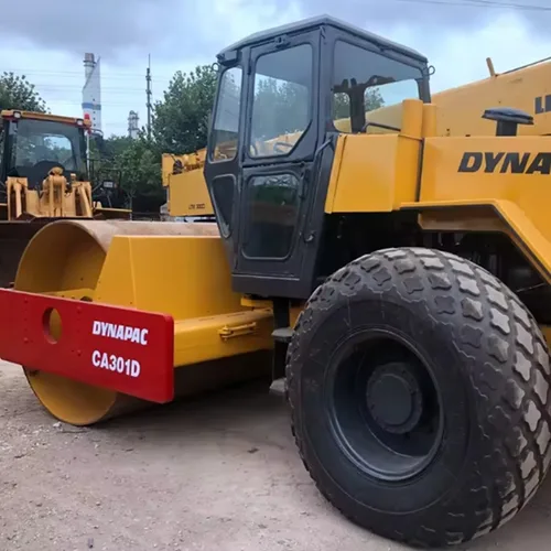 DYNAPAC CA301D Roller