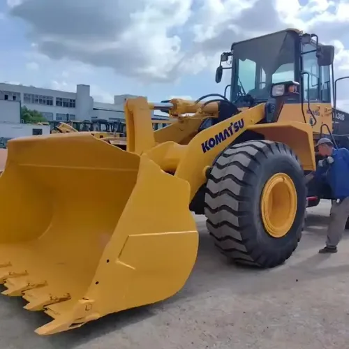 Komatsu WA380 Medium-Sized Wheel Loader