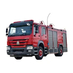 中国制造商生产的柴油泵水罐消防车，容量7000-10000升，用于森林消防救援
