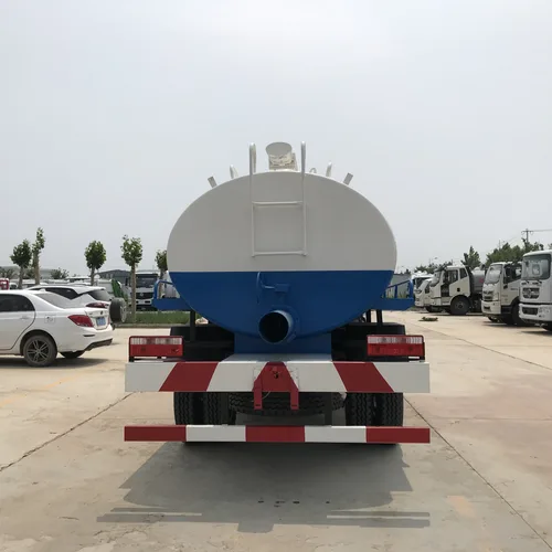 Small Chinese Manufacturer's High-quality Customizable Fecal Suction Truck  Manual Transmission Diesel Euro 3 Emission