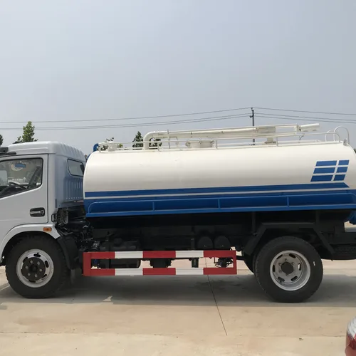 Small Chinese Manufacturer's High-quality Customizable Fecal Suction Truck  Manual Transmission Diesel Euro 3 Emission