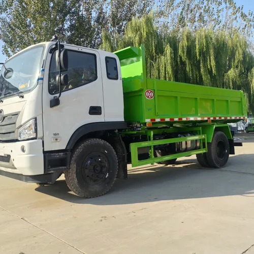 全新12立方福田柴油环卫垃圾车，手动变速箱，4×2驱动，国四排放标准，用于垃圾转运与运输。