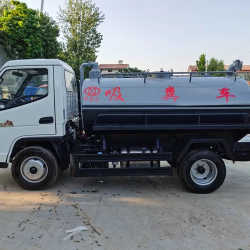 New High-quality Euro 3 Emission Manual Transmission Diesel  Vacuum Septic Truck 4x2 Low-power Vacuum Truck