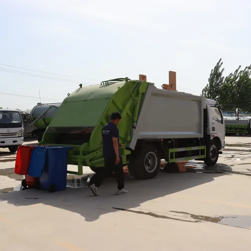 Factory-Direct Customizable Diesel Manual 4x2 Engine EURO 5 Garbage Compactor Truck Barrelized Domestic Waste Collection