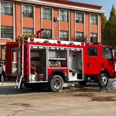 福田 H2 洒水消防车 —— 全新 4×2 柴油驱动，罐体容积 3001-5000 升，多功能街道救援作业车