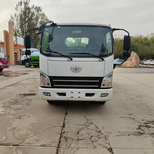 Factory Direct Customizable Jaw 5m Manual Diesel Fecal Suction Truck for Sewage and Waste Transport-High Power