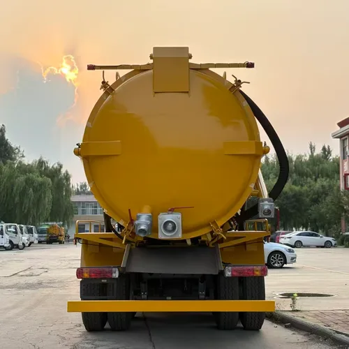 Sinotruk Howo 371 6x4 Used Sewage Suction Truck-High-Power Diesel Manual Transmission Euro 5 25-30T GVW for Wastewater