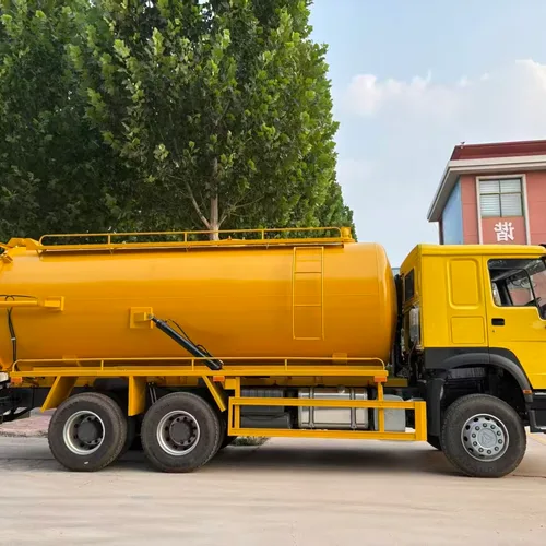 Sinotruk Howo 371 6x4 Used Sewage Suction Truck-High-Power Diesel Manual Transmission Euro 5 25-30T GVW for Wastewater