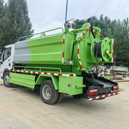 Dongfeng Sewage Cleaning and Suction Truck, Sewer Dredging Vehicle, 4x2 Drive, Diesel Manual Transmission Truck