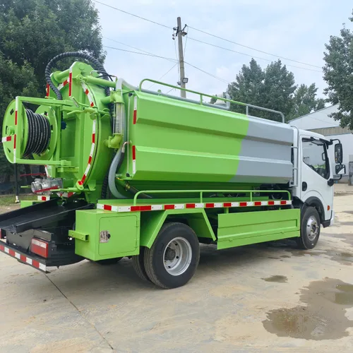 Dongfeng Sewage Cleaning and Suction Truck, Sewer Dredging Vehicle, 4x2 Drive, Diesel Manual Transmission Truck
