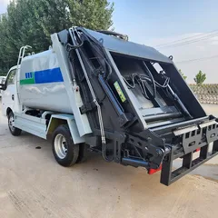 Dongfeng Tuyi 4x2 Mini Garbage Compactor Truck Integrated Garbage Collection Compression Manual Transmission Diesel Engine Pump