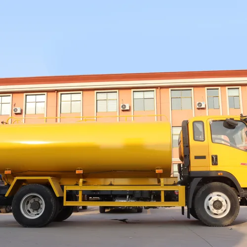 Customizable Cheap HOWO 5000L/8000L Euro 5 4X2 Diesel Water Truck Tanker Shandong Mobile Water Transport