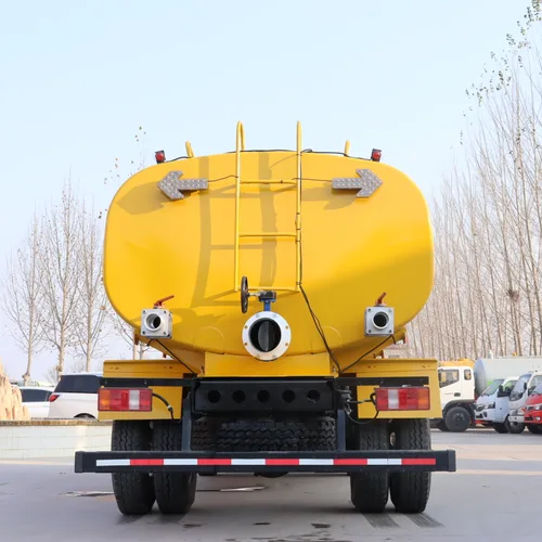 Customizable Cheap HOWO 5000L/8000L Euro 5 4X2 Diesel Water Truck Tanker Shandong Mobile Water Transport