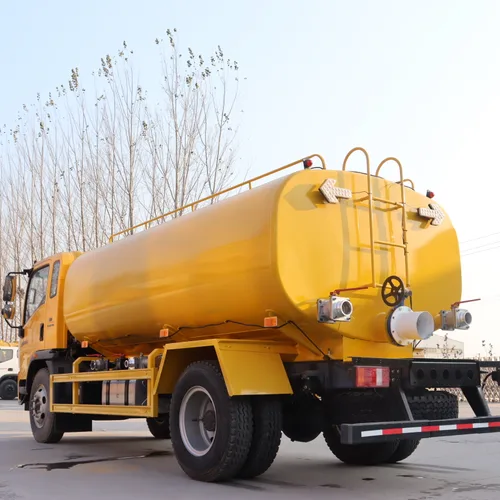 Customizable Cheap HOWO 5000L/8000L Euro 5 4X2 Diesel Water Truck Tanker Shandong Mobile Water Transport
