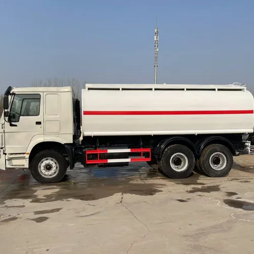 Howo 20 Cubic Meter Fuel Dispenser Truck for Oil Transport
