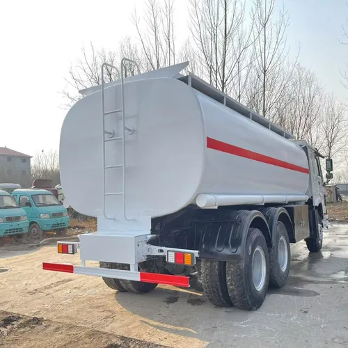 Howo 20 Cubic Meter Fuel Dispenser Truck for Oil Transport