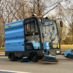 Multi-Purpose Road Cleaning Sweeper Vehicle High Efficiency Street Washing Machine