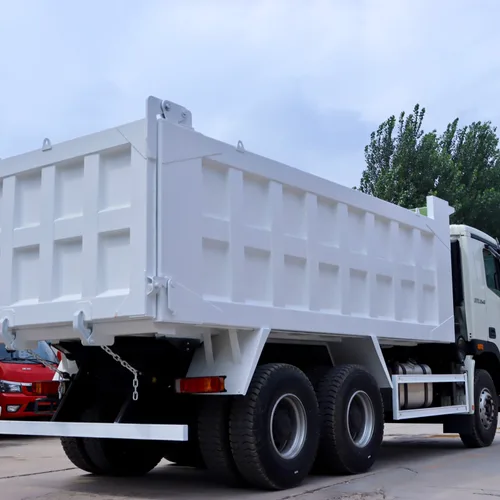 可定制全新福田欧曼6x4柴油国四重型自卸车，右舵，配备发动机后置摄像头及法士特变速箱