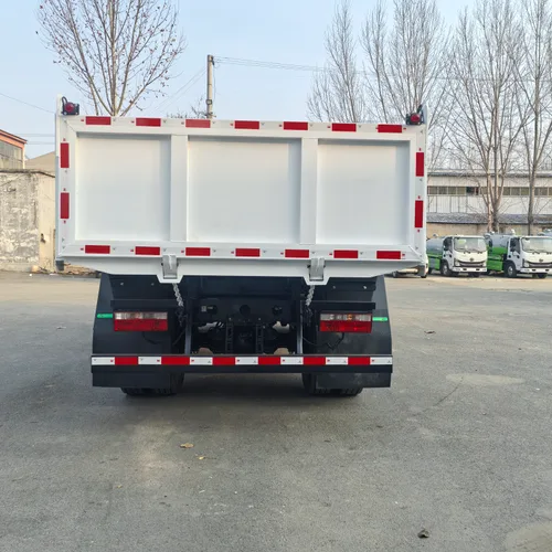 New Dongfeng 4x2 Diesel Dump Truck with Manual Gearbox EURO 5 Emission for Recycling & Waste Transport