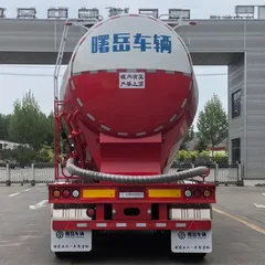 Medium-density powder and granular material transportation vehicle