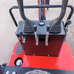 K08 微型挖掘机 | 搭载洋马发动机的 0.8 吨小型挖掘机