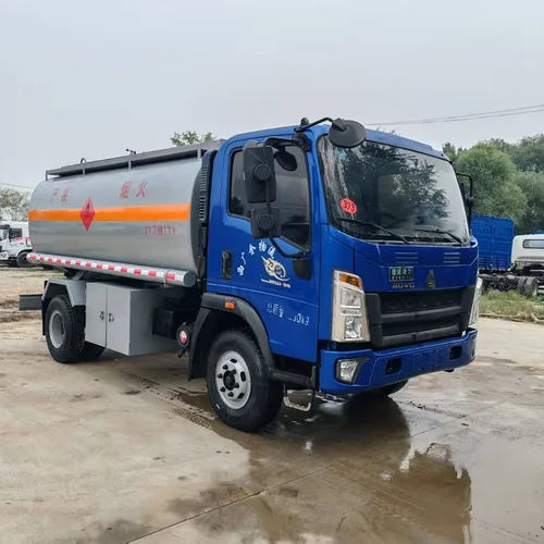 Sinotruk HOWO Chassis 8CBM Mobile Fuel Tanker | 170HP MAN Engine New Electronic Fuel Dispenser