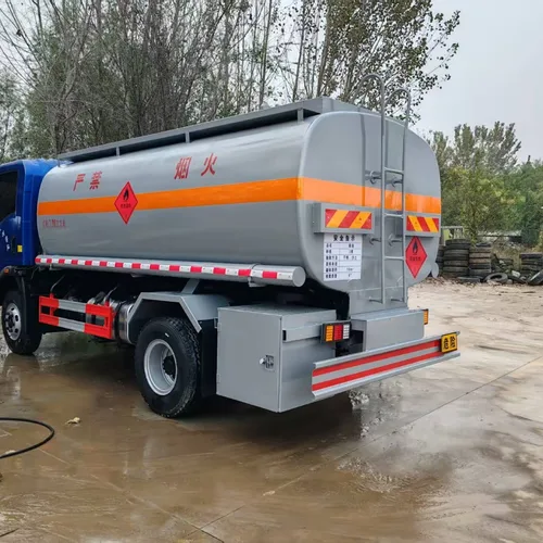 Sinotruk HOWO Chassis 8CBM Mobile Fuel Tanker | 170HP MAN Engine New Electronic Fuel Dispenser