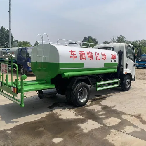 Water sprinkler truck, landscaping truck, large fog cannon dust suppression truck, water tanker