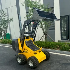 180-500 公斤微型滑移装载机 | 23 马力轮式小型装载机 带铲斗属具