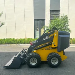 180-500 公斤微型滑移装载机 | 23 马力轮式小型装载机 带铲斗属具
