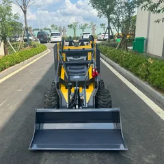 180-500 公斤微型滑移装载机 | 23 马力轮式小型装载机 带铲斗属具