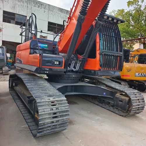 EXCAVADORA USADA DOOSAN DX300LC-9