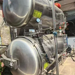 Autoclave esterilizadora anticorrosión para desinfección a alta presión de materiales alimenticios envasados