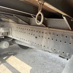 9.6 米前四后四飞翼厢式货车 320 马力手动挡 国六 原车液缓 配置齐全