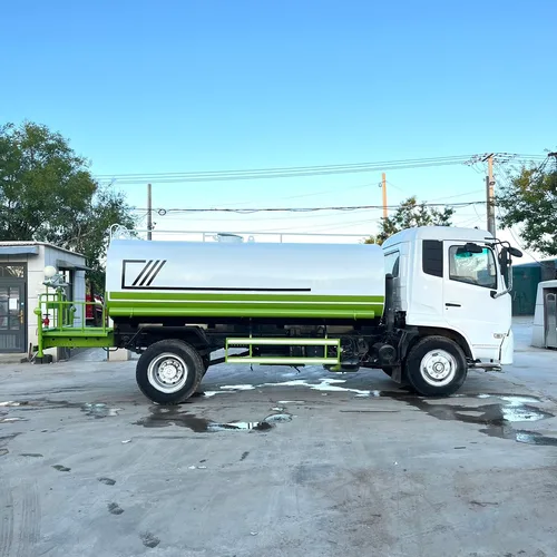 Sinotruk large sprinkler truck, engineering fog cannon dust suppression water tank truck, small and medium-sized water transport truck