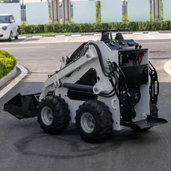 Small Skid Steer Loader with Quick Coupler System for Easy Attachment Change in Farm and Construction Work