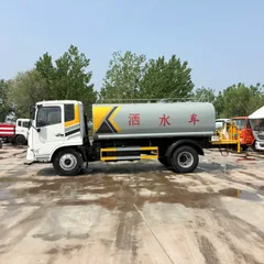 东风天锦 12 立方洒水车