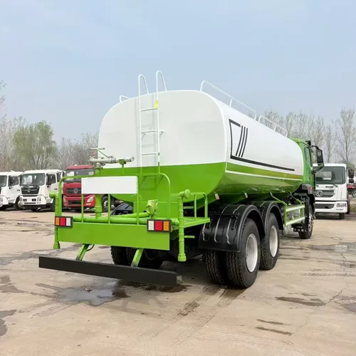 东风天锦 12 立方洒水车