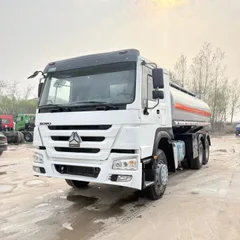 Mobile refueling truck, large oil tank transport truck, diesel storage truck