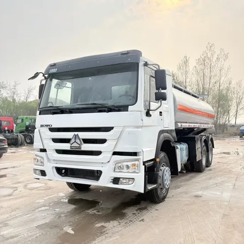 Mobile refueling truck, large oil tank transport truck, diesel storage truck