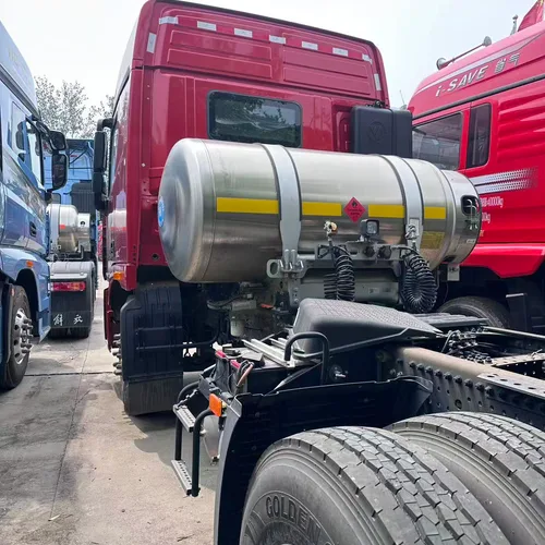 欧曼 GTL-E 6×4 国六燃气车 460 马力采埃孚自动挡带液缓 1000L 钢瓶 赤炎红