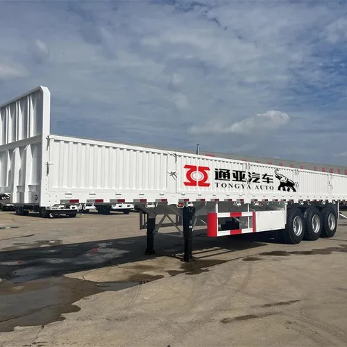 通亚 3 轴栏板半挂车 50 吨仓栅式栏板挂车 钢材散货运输侧翻栏板车