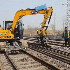Excavator Sleeper Changer Hydraulic Sleeper Replacement Clamp 360° Rotating Fixture for Railway Maintenance