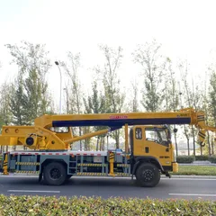 Xinguo Heavy Industry 12 Ton Truck Crane with 5-section Boom 31m Lifting Height