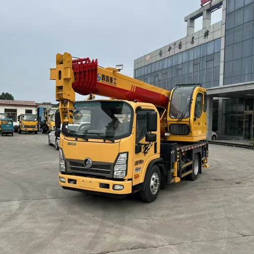 Xinguo Heavy Industry 8 Ton Truck Crane with 7-section Boom 28m Lifting Height