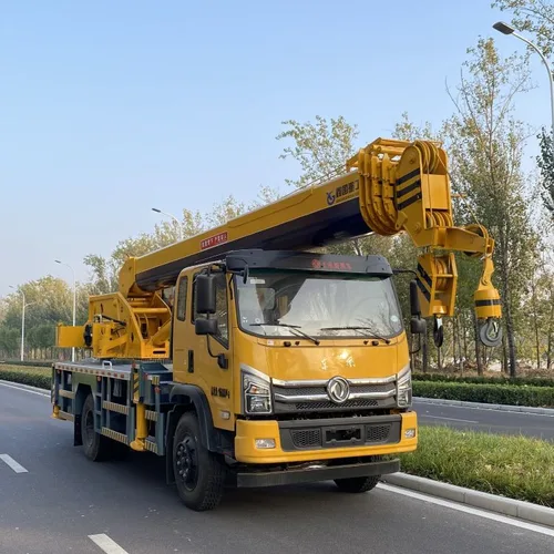 Xinguo Heavy Industry 12 Ton Truck Crane with 5-section Boom 31m Lifting Height
