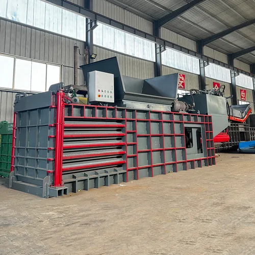Large horizontal hydraulic baler