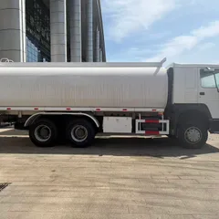 Brand New HOWO 6x4 Oil Tanker for Diesel/Gasoline Transportation