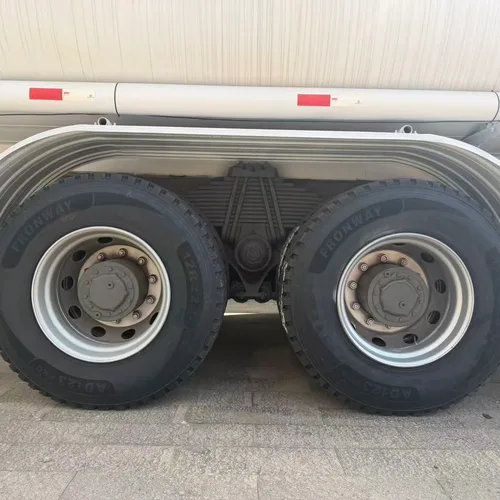 Brand New HOWO 6x4 Oil Tanker for Diesel/Gasoline Transportation
