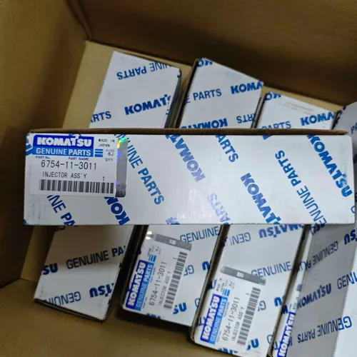 Komatsu PC200-8MO Common Rail Injector 6754-11-3011 Engine Fuel Injection Parts